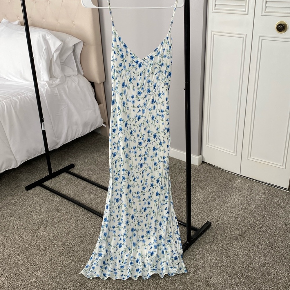 Midi floral dress with open back